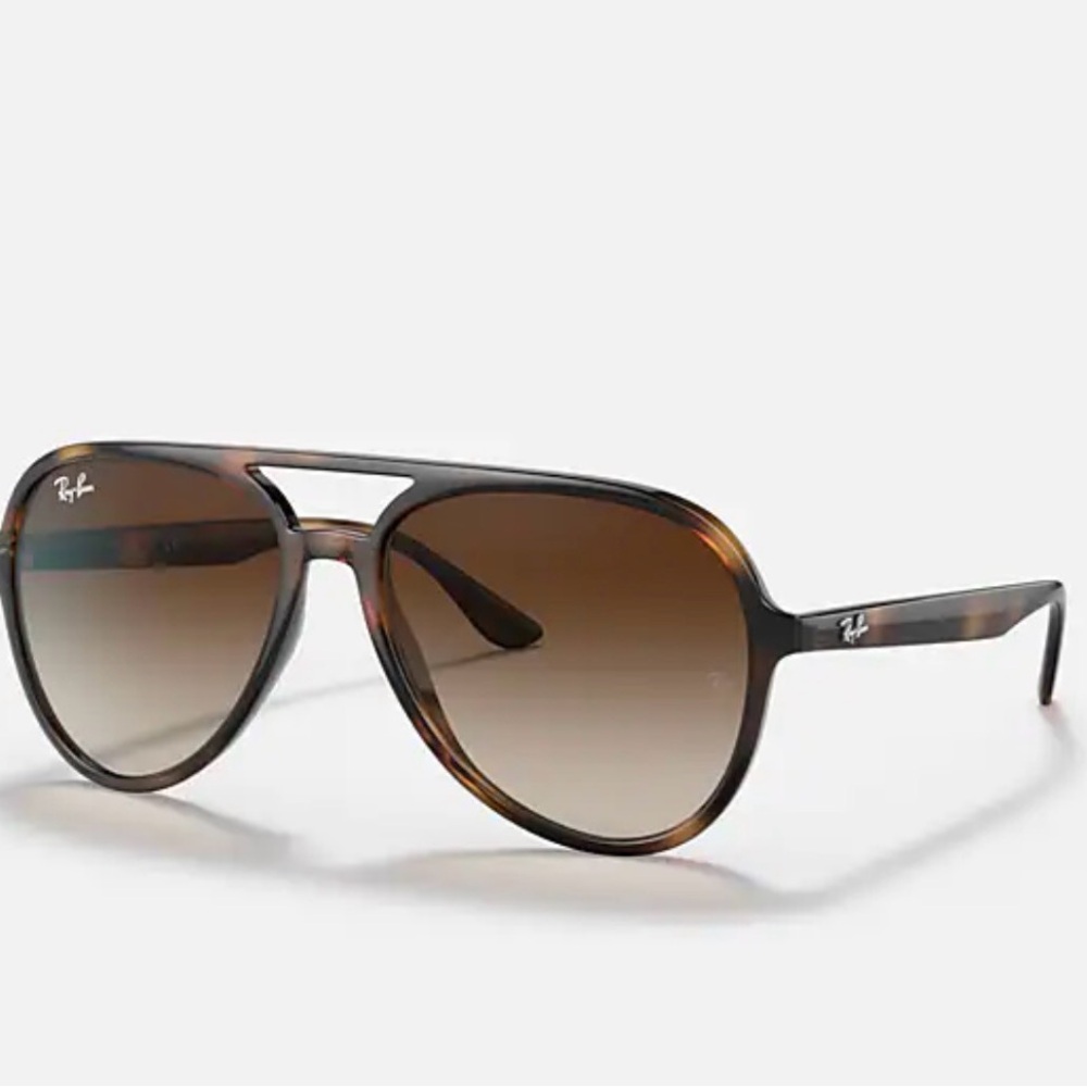Ray-Ban Men’s Tortoiseshell Frame with Brown Gradient Lenses